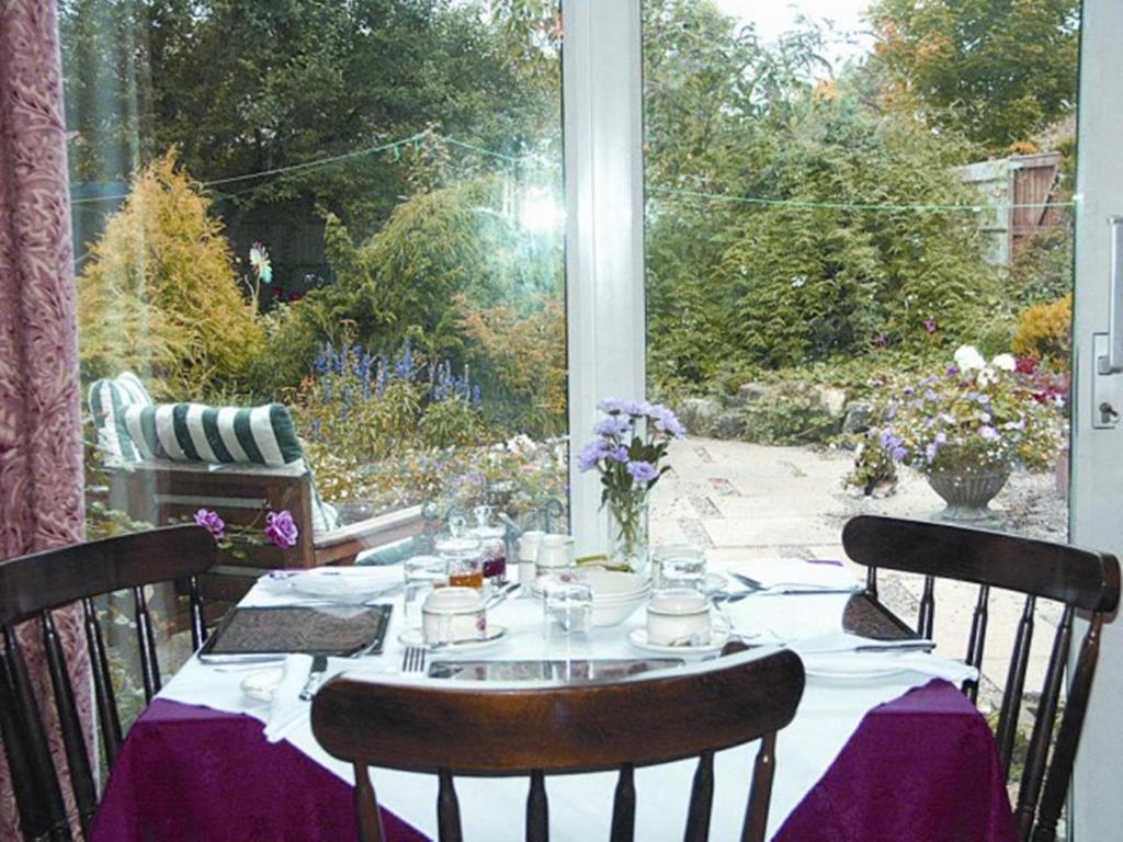 Compton House Bed & Breakfast Ashbourne  Bagian luar foto