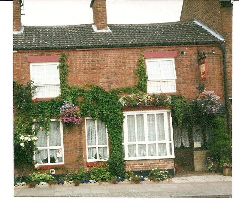 Compton House Bed & Breakfast Ashbourne  Bagian luar foto