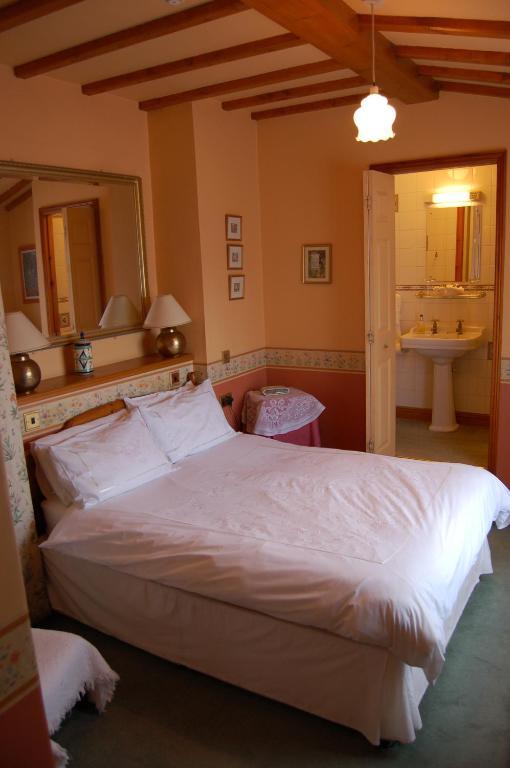 Compton House Bed & Breakfast Ashbourne  Bagian luar foto