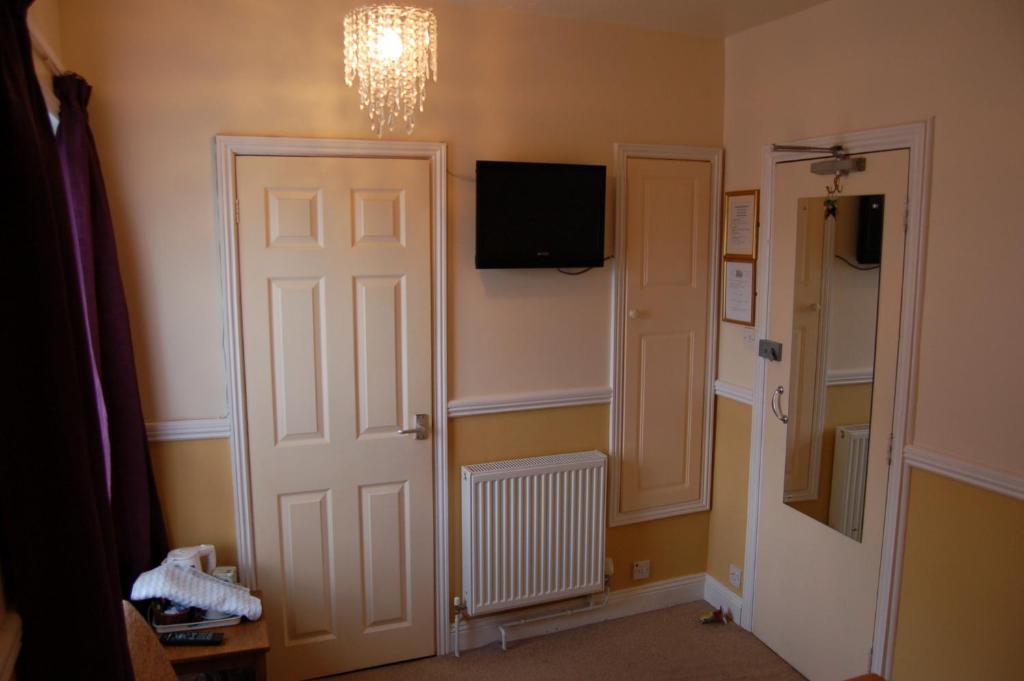 Compton House Bed & Breakfast Ashbourne  Bagian luar foto