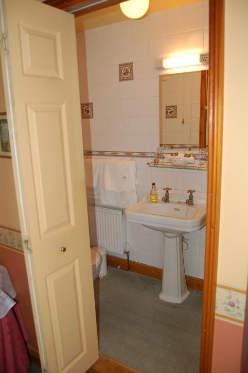 Compton House Bed & Breakfast Ashbourne  Bagian luar foto